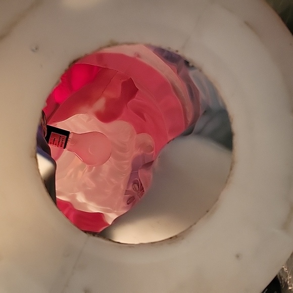 Vintage Lighted Blow Mold SANTA CLAUS 33” EMPIRE with Present & Sack of Toys - Picture 11 of 12